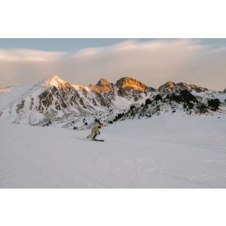 3 dies Forfet + 9 hrs Classes Col·lectives + 3 Menus + 3 dies Lloguer Material - Paquet Predefinido en ANDORRA LA VELLA