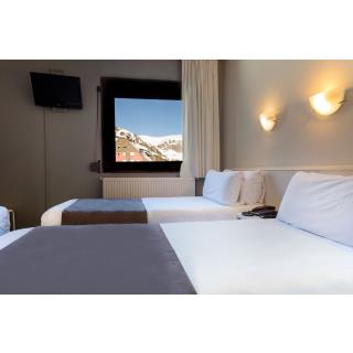 Hotel Camel·lot by Nexta - Accommodation in PAS DE LA CASA