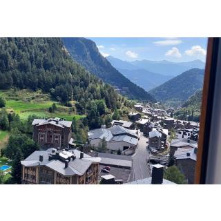 The Lodge at Ribasol - Accommodation in ARINSAL