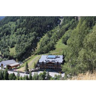 Ushuaia The Mountain - Allotjament en ARINSAL