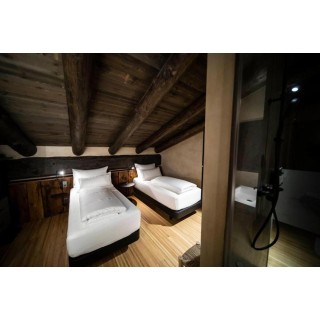 Les Pardines 1819 Mountain suites & SPA - Accommodation in ENCAMP