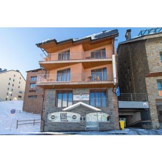 Apartamentos Turisticos Natural Suites Manzano 3000 - Accommodation in PAS DE LA CASA