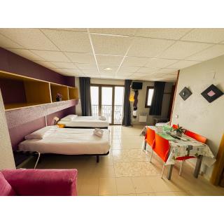 Apartamentos Turisticos Natural Suites Manzano 3000 - Accommodation in PAS DE LA CASA