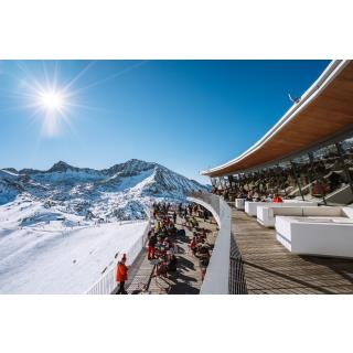 12 hrs Clases Colectivas + 4 días Alquiler Material + 4 Menús - Paquete Predefinido en ANDORRA LA VELLA