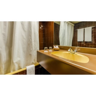 Hotel Sant Eloi - Allotjament en SANT JULIÀ DE LÒRIA